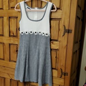 Next Era Black and White Floral Dress Medium Summer Sleeveless Flowy